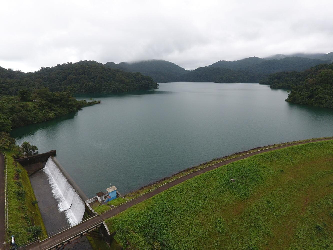 Guma Unveils 132-Million-Litre Water Project in Western Area 